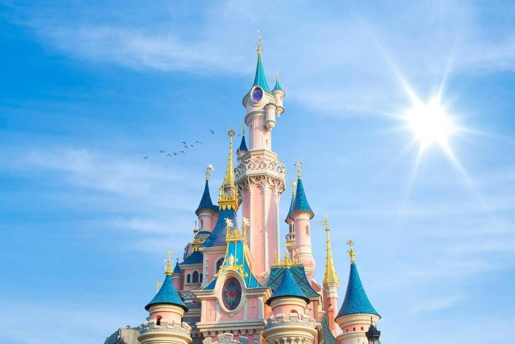 The Art Of Disney Chessy Exterior foto